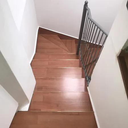 Degli Artisti Apartment